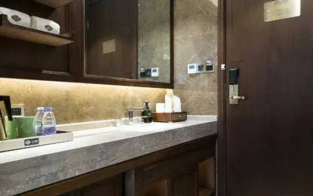 TILL BRIGHT Hotel (Loudi Railway Station Marriott City Plaza)