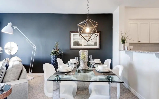 Corporate Stays 50 Laurier Apartment