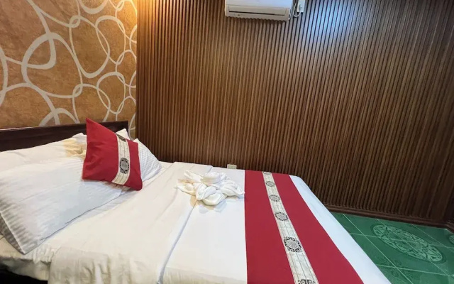 Rossa Hotel