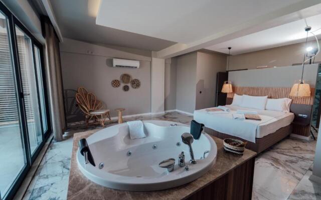 Fortunella Suits & Villas Hotel