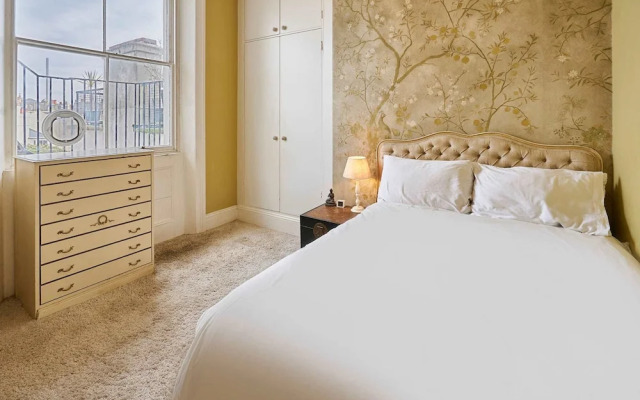 Host Stay Mermaid Hove