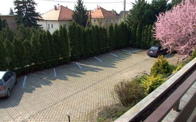 Dominika Apartman Hotel