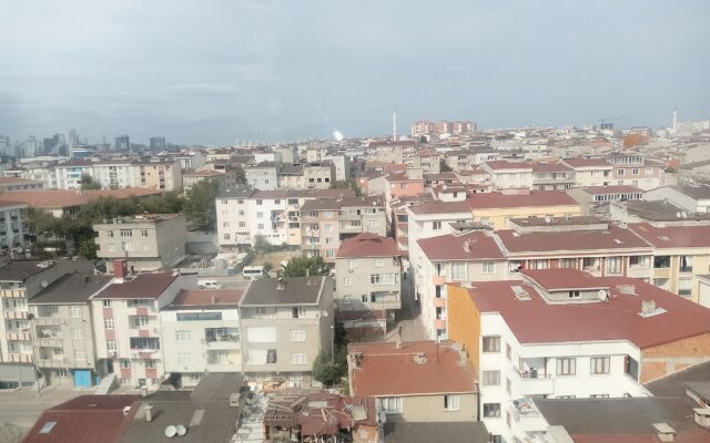 Safe Secure 3 bedroom top floor flat