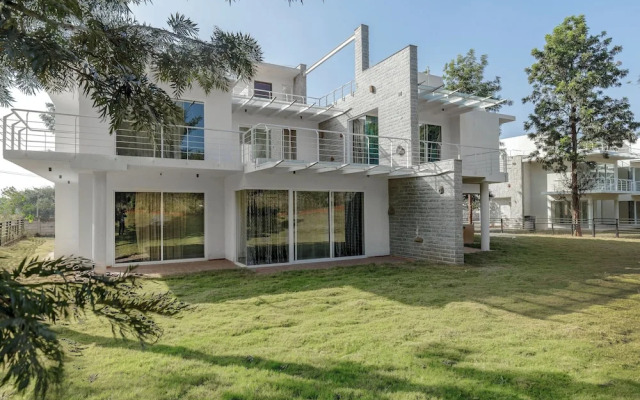 Royal County Villa by Stayjadeprojectorjacuzzi