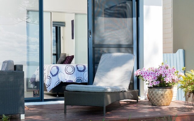 Sandy Point Road, 8, Sandy Bottoms