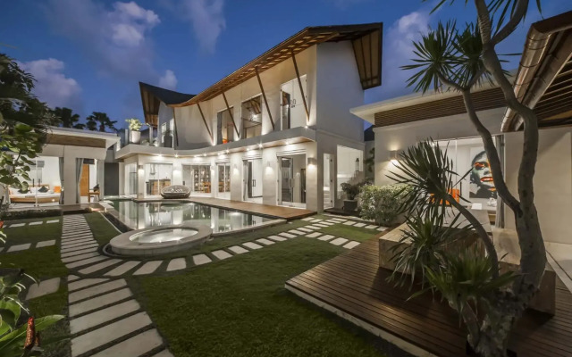 Villa DeDayuh Seminyak