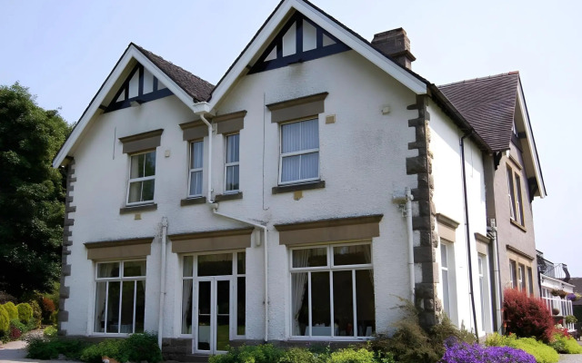 Newton House Hotel