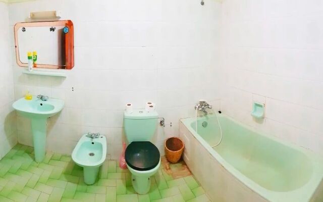 Nomad Surf House - Hostel