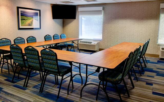 Holiday Inn Express & Suites Sioux City - Southern Hills, an IHG Hotel