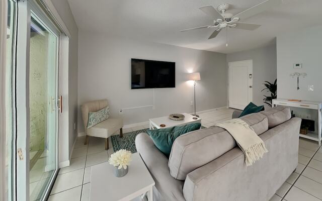 East Bay Condo #1510a