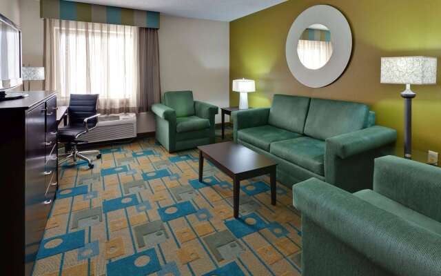 La Quinta Inn & Suites by Wyndham Plattsburgh