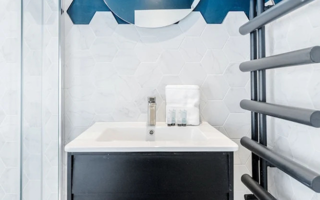 New Flat 5 min To Victoria Station VBR6