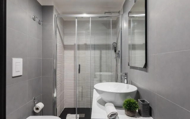 A World Aparts - The Artist's Suite