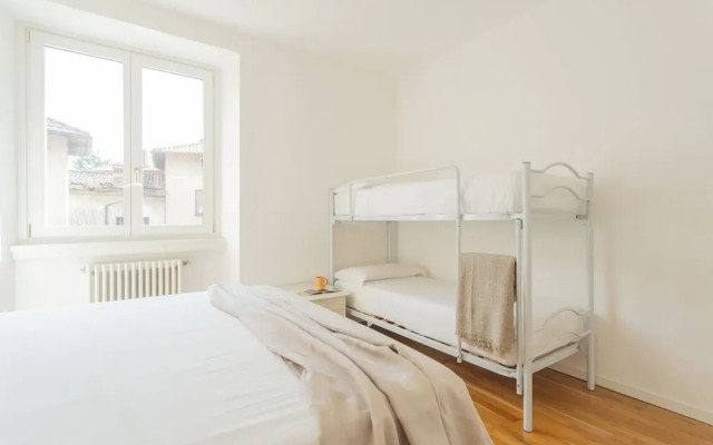 Ponente Balcony & Garden by Rent all Como