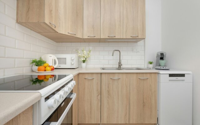 Wolska Apartment Warsaw by Renters