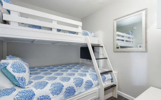 Crescent at Miramar-gulf Front Luxury Condo-free Beach Chairs!