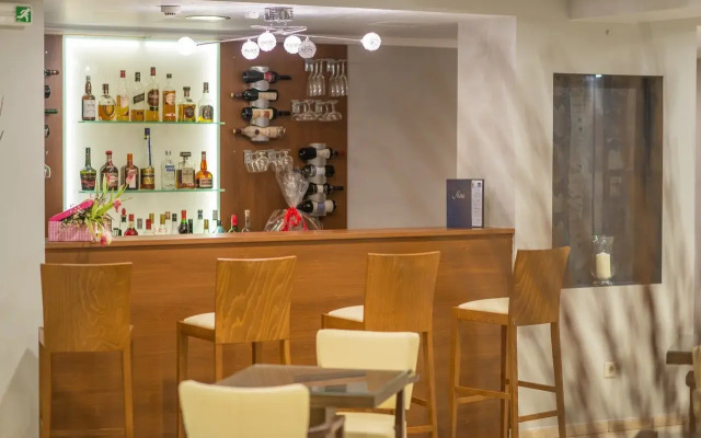 Varres Hotel
