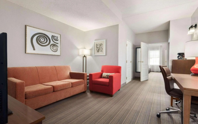 Country Inn & Suites by Radisson, Duluth North, MN