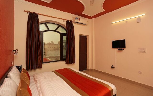 Capital O 9905 Hotel Doon Star