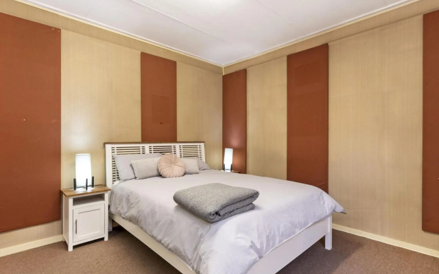 Rose Retreat – Guest Rooms – Port Fairy