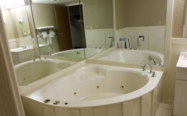 Travelodge Bentonville