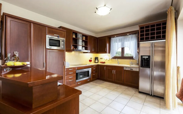 Villa Natura - With Private Heated Pool