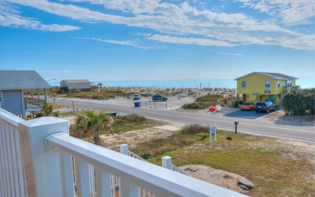 Flip Flops & Flamingos