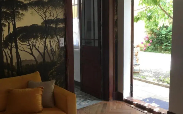 Charmant T2 Sur Cour