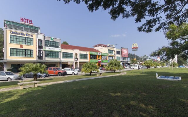 OYO 445 Charisma Hotel