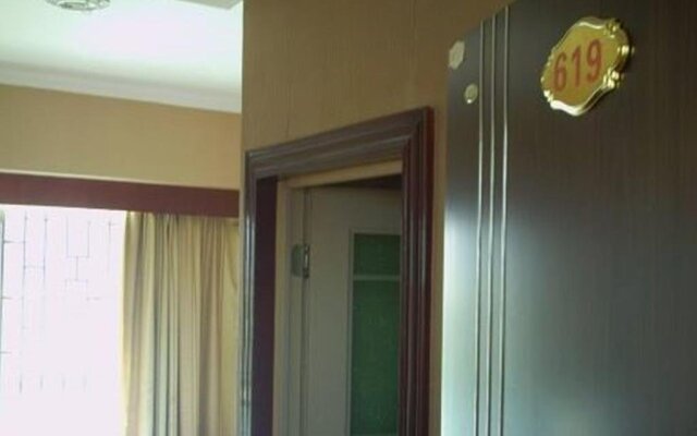 Chunse Nianhua Hotel