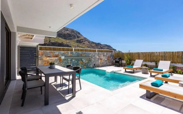 Villa Daphne-Naiades/ 2 bedrooms,luxury,beachfront