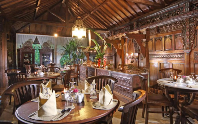 Joglo Plawang Villa & Resort