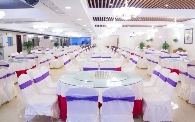 Chonpines Hotels·Guangyuan Nanhe Central Plaza