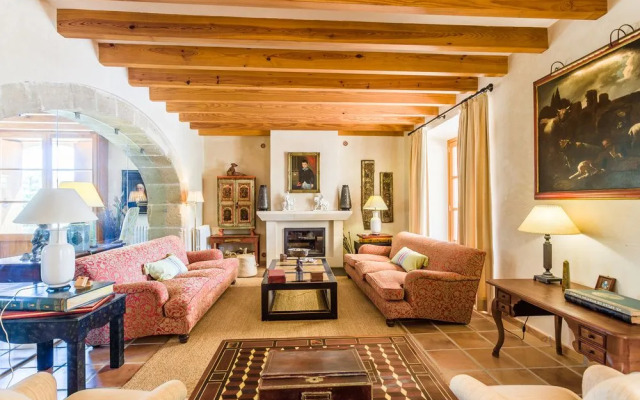 Residence by G Cas Comte