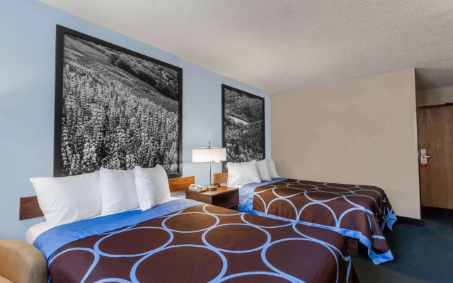 Super 8 by Wyndham East Stroudsburg/Poconos