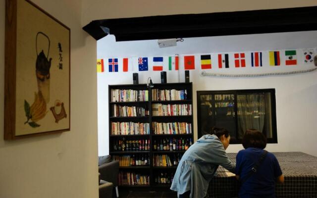Hidden Garden International Youth Hostel - Oriental Pearl & Lujiazui