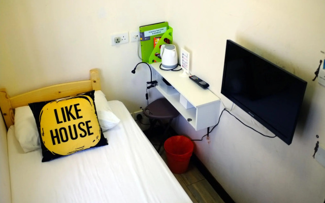 ALOHAS Hostel