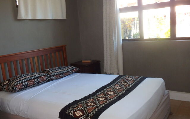 Bluewater Lodge - Hostel