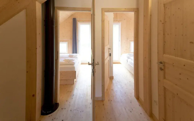 Inviting Chalet With Whirlpool