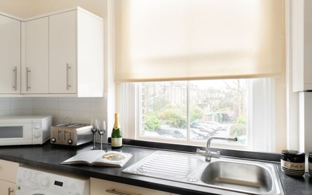 Great Percy Street Apartments by Flexystays