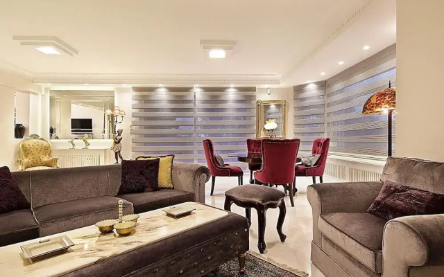 Royal Riviera Residence