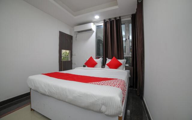 Silver Apartments by OYO Rooms