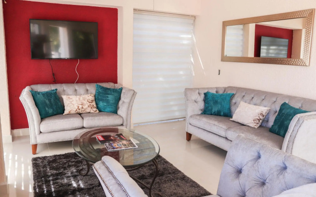 The Westmarine Waterfront Hotel