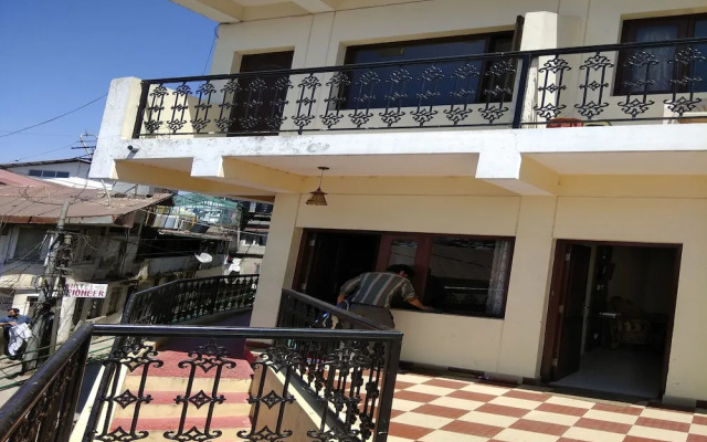 OYO 13155 Home Luxury Studio Happy Valley