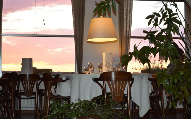 Caesar Panoramic Hotel Restaurant