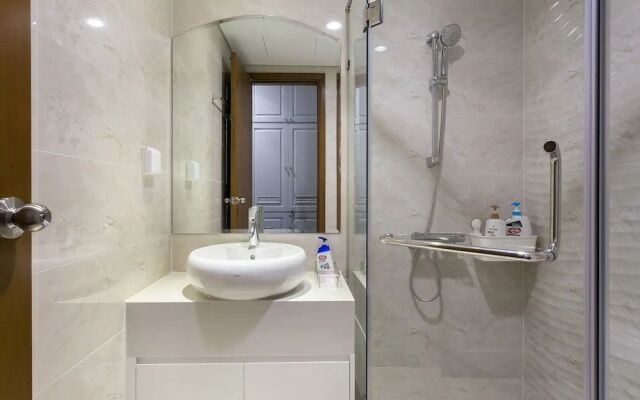 Bayhomes Central Park Serviced Apartment