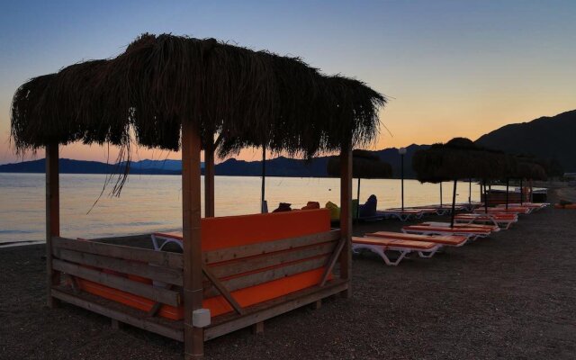 Blu Brezza Marine Hotel
