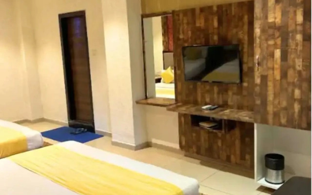 OYO 61228 Hotel Shrimad