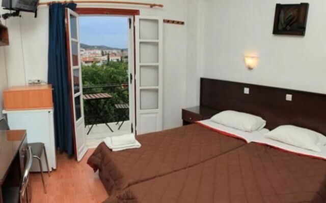 Tonia Hotel