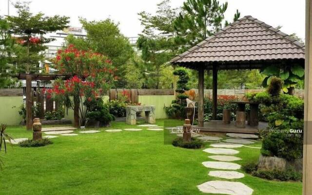 New Wave Vines Hotel